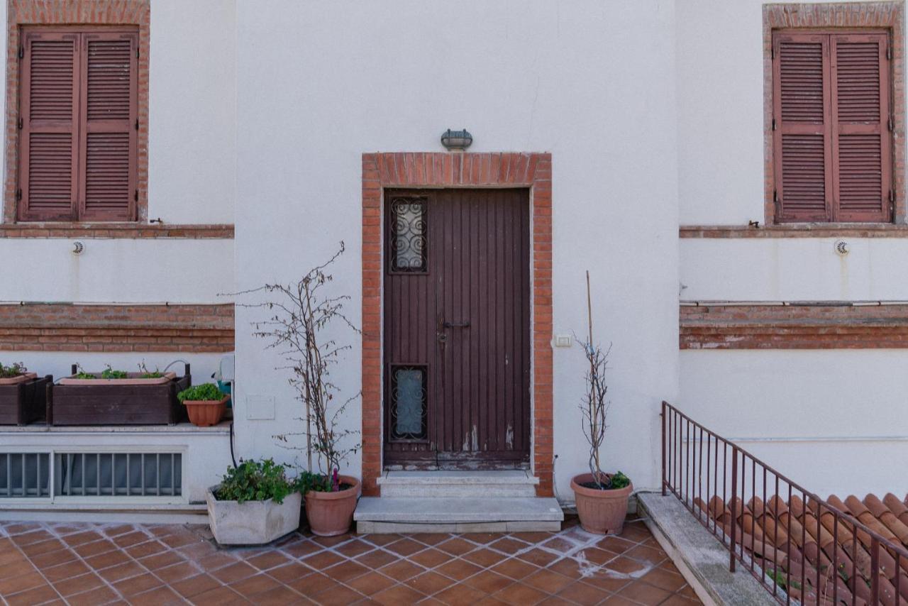 Be Your Home - Appartamento 4 Camere Sul Mare Scesa Al Mare Privata Santa Marinella Exterior photo