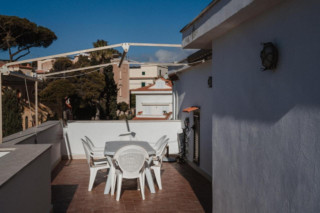 Be Your Home - Appartamento 4 Camere Sul Mare Scesa Al Mare Privata Santa Marinella Exterior photo
